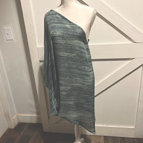 Asymmetrical, one shoulder, shape cover-up - Picture 1 of 5